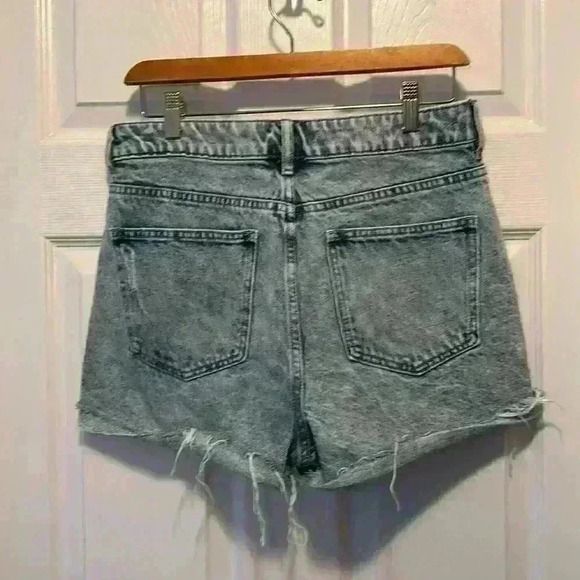 PacSun Mom Short Acid Wash Distressed 90s Cuffed Hem Jean Short Women’s Size 29. - Picture 2 of 12